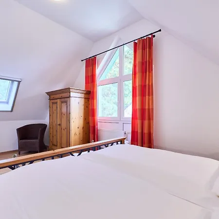 Holiday home Haus 75, Ginsterweg 15 Karlshagen