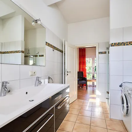 Haus 75, Ginsterweg 15